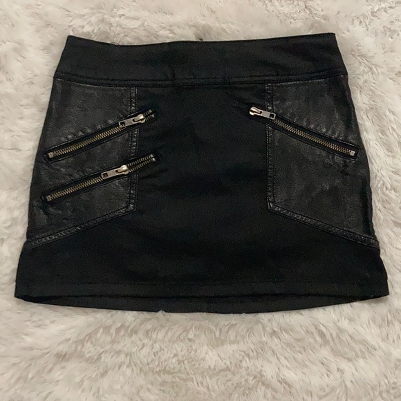 Skirt - Picture 1 of 7